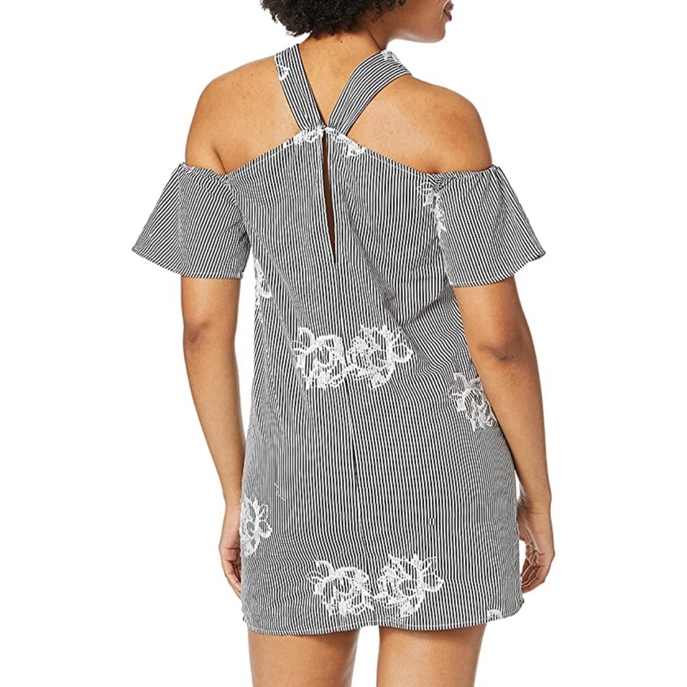 ✨NWT !! ALI & JAY Stripe Off The Shoulder Dress Size L